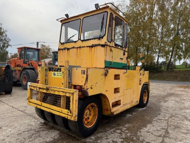 Hamm GRW 15 - 气动碾压机:图3 Hamm GRW 15 - 气动碾压机:图3