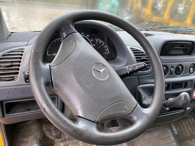 平板货车, 康比货车 Mercedes 211 CDI B2C：图8