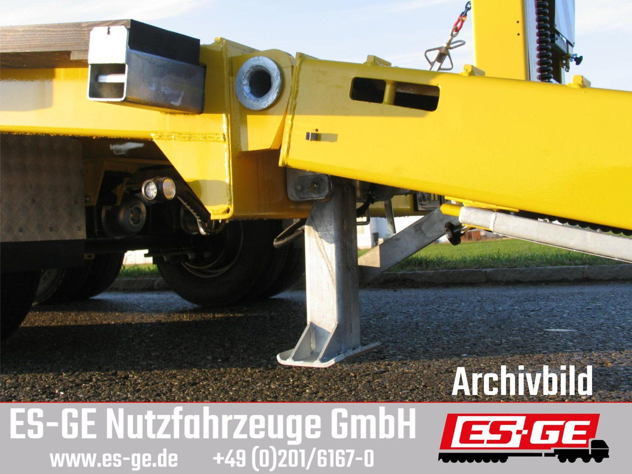 Schwarzmüller Tieflader mit gekröpftem Plateau - 低装载拖车:图5 Schwarzmüller Tieflader mit gekröpftem Plateau - 低装载拖车:图5