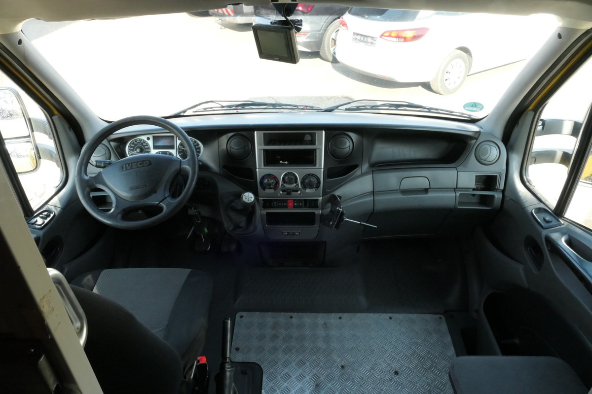 厢式货车 IVECO Daily 35 S11 C30C AUTOMATIK KAMERA MAXI Regale D：图7