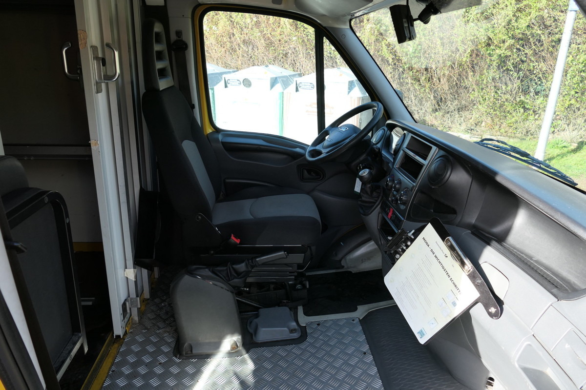 IVECO Daily 35 S11 C30C AUTOMATIK KAMERA Regale LUFT D - 厢式货车:图5 IVECO Daily 35 S11 C30C AUTOMATIK KAMERA Regale LUFT D - 厢式货车:图5