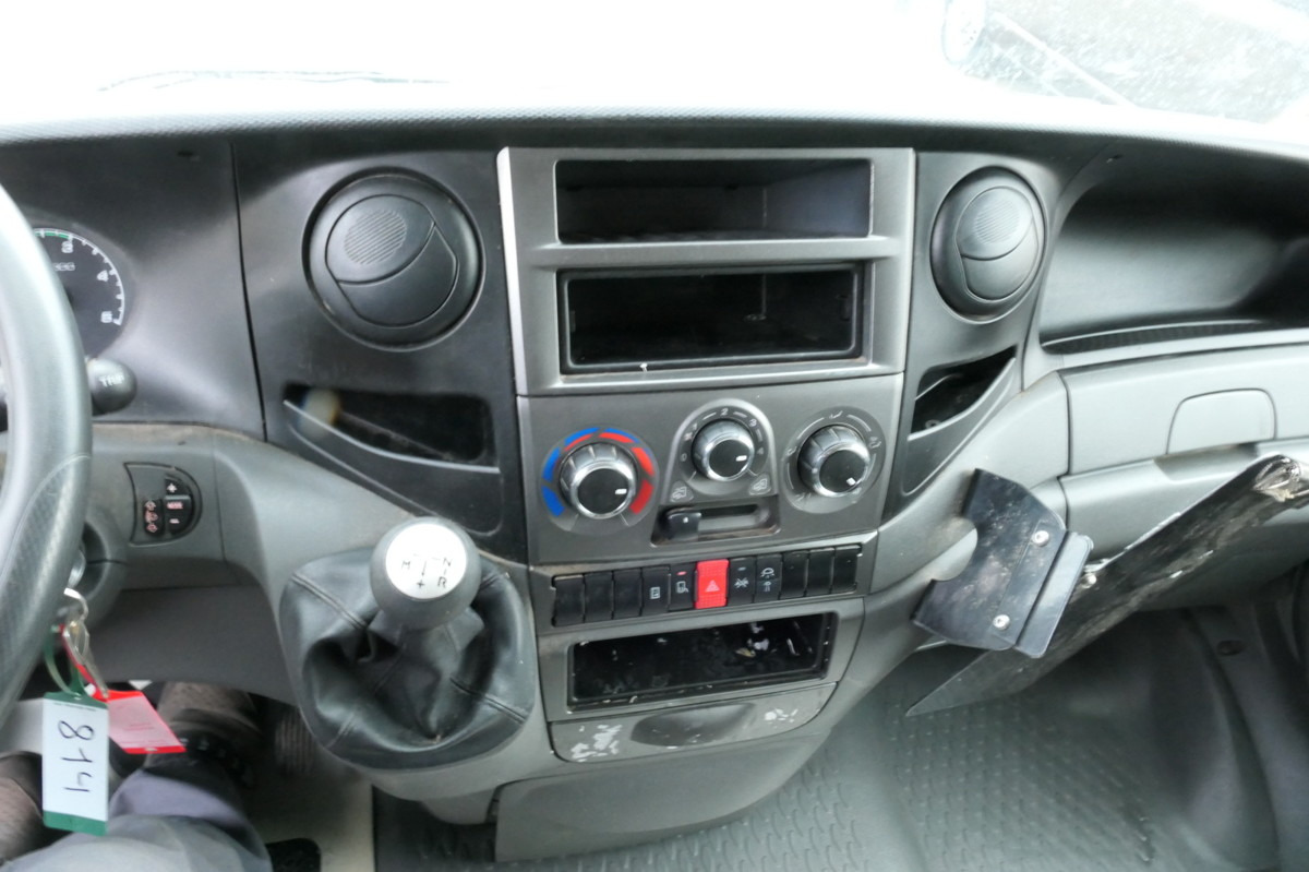 厢式货车 IVECO Daily 35 S11 C30C AUTOMATIK KAMERA Regale LUFT D:图9 厢式货车 IVECO Daily 35 S11 C30C AUTOMATIK KAMERA Regale LUFT D:图9