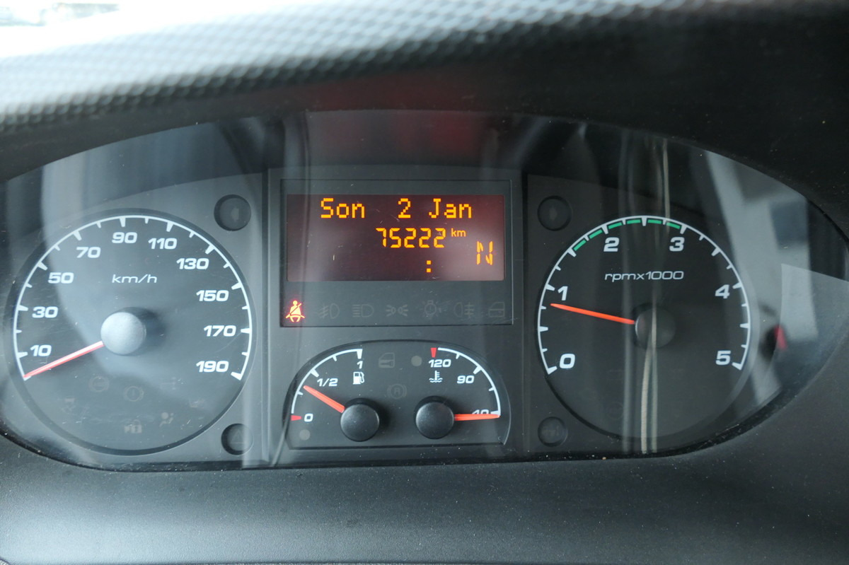 厢式货车 IVECO Daily 35 S11 C30C AUTOMATIK KAMERA Regale LUFT D:图12 厢式货车 IVECO Daily 35 S11 C30C AUTOMATIK KAMERA Regale LUFT D:图12