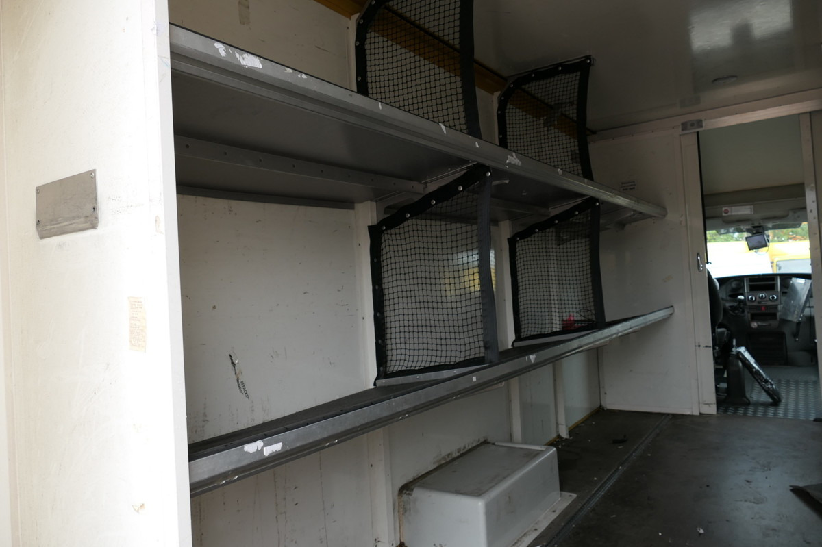 厢式货车 IVECO Daily 35 S11 C30C AUTOMATIK KAMERA Regale LUFT D:图8 厢式货车 IVECO Daily 35 S11 C30C AUTOMATIK KAMERA Regale LUFT D:图8