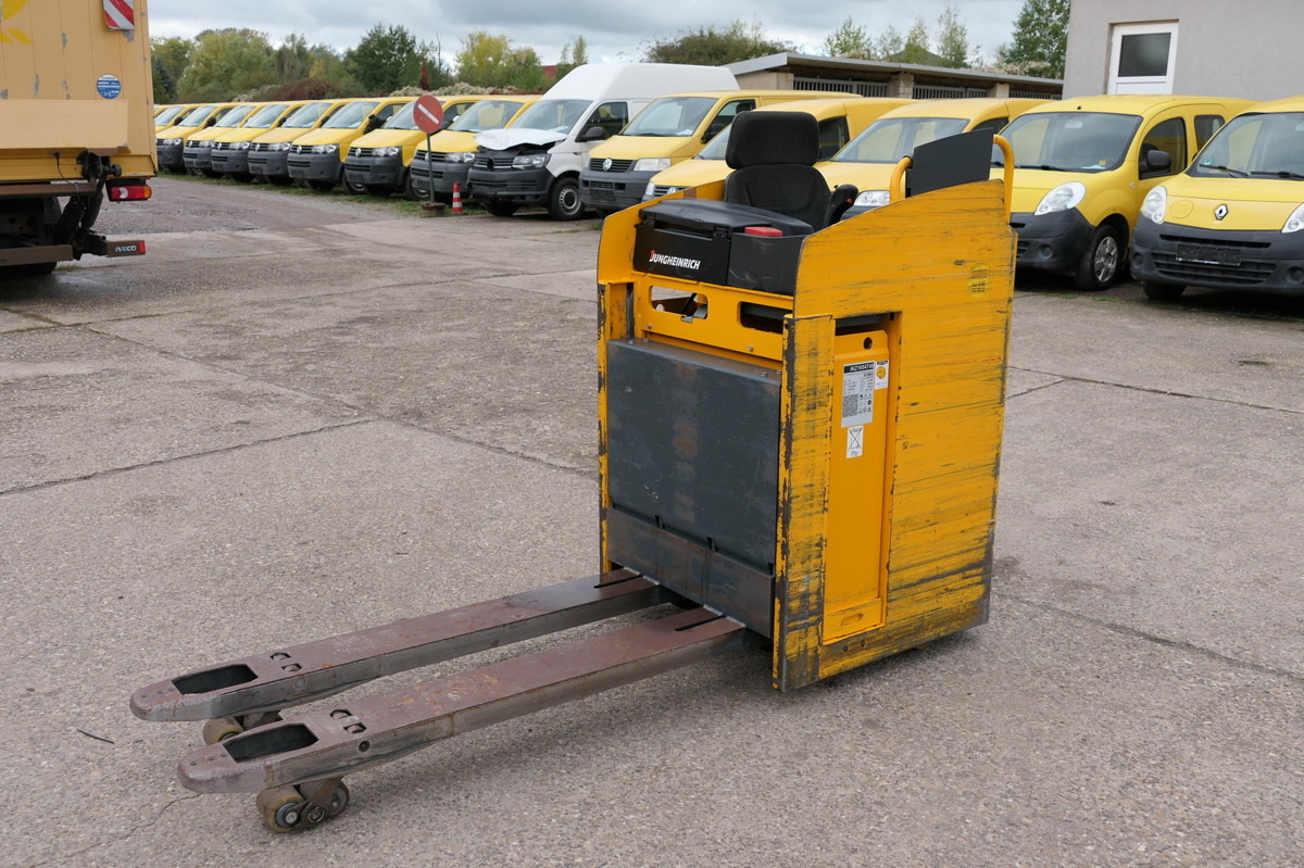 JUNGHEINRICH ESE 220 Batterie 20/2021 - 码垛车:图1 JUNGHEINRICH ESE 220 Batterie 20/2021 - 码垛车:图1
