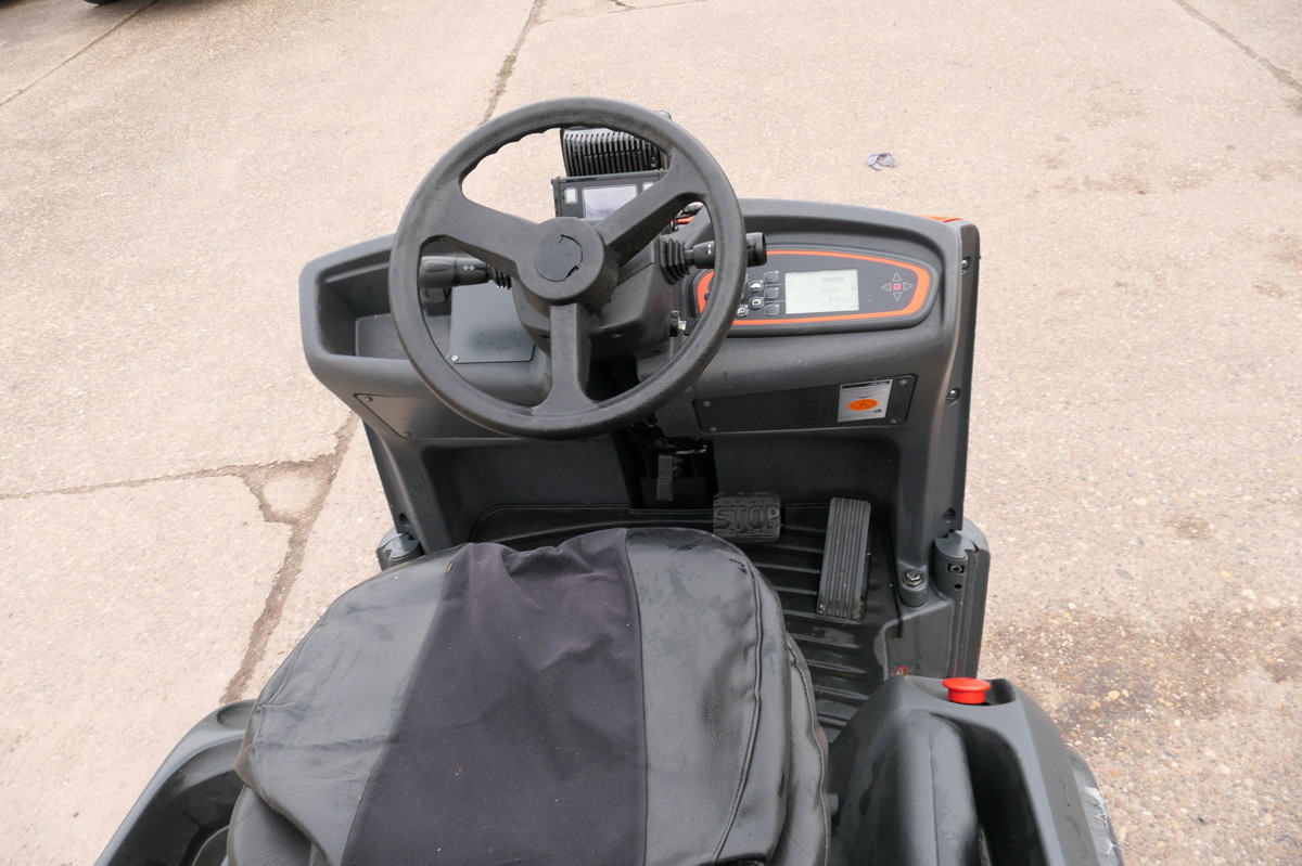 LINDE P 60 Z Schlepper 3-Rad - 牵引车站:图5 LINDE P 60 Z Schlepper 3-Rad - 牵引车站:图5