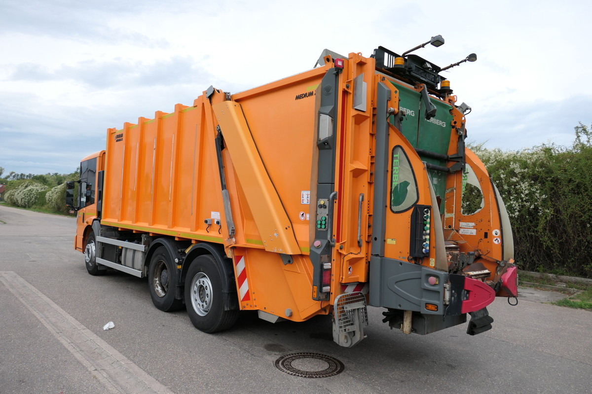 MERCEDES-BENZ 2635 NGE-L62N Econic Aufbau Zöller Medium KLIMA - 垃圾车:图1 MERCEDES-BENZ 2635 NGE-L62N Econic Aufbau Zöller Medium KLIMA - 垃圾车:图1