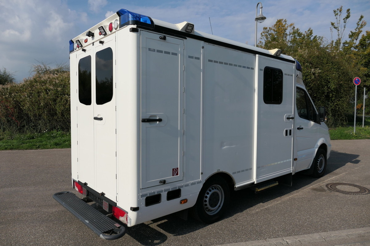 MERCEDES-BENZ 319 Sprinter 6-Zylinder Rettungswagen Strobel - 救护车:图4 MERCEDES-BENZ 319 Sprinter 6-Zylinder Rettungswagen Strobel - 救护车:图4