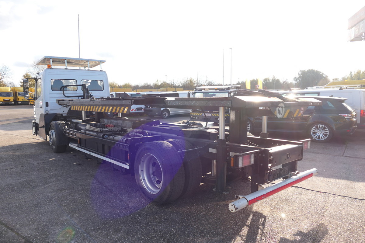 MERCEDES-BENZ Kamag Wiesel WBH 25 E4-D - 集装箱运输车/ 可拆卸车身的卡车:图4 MERCEDES-BENZ Kamag Wiesel WBH 25 E4-D - 集装箱运输车/ 可拆卸车身的卡车:图4