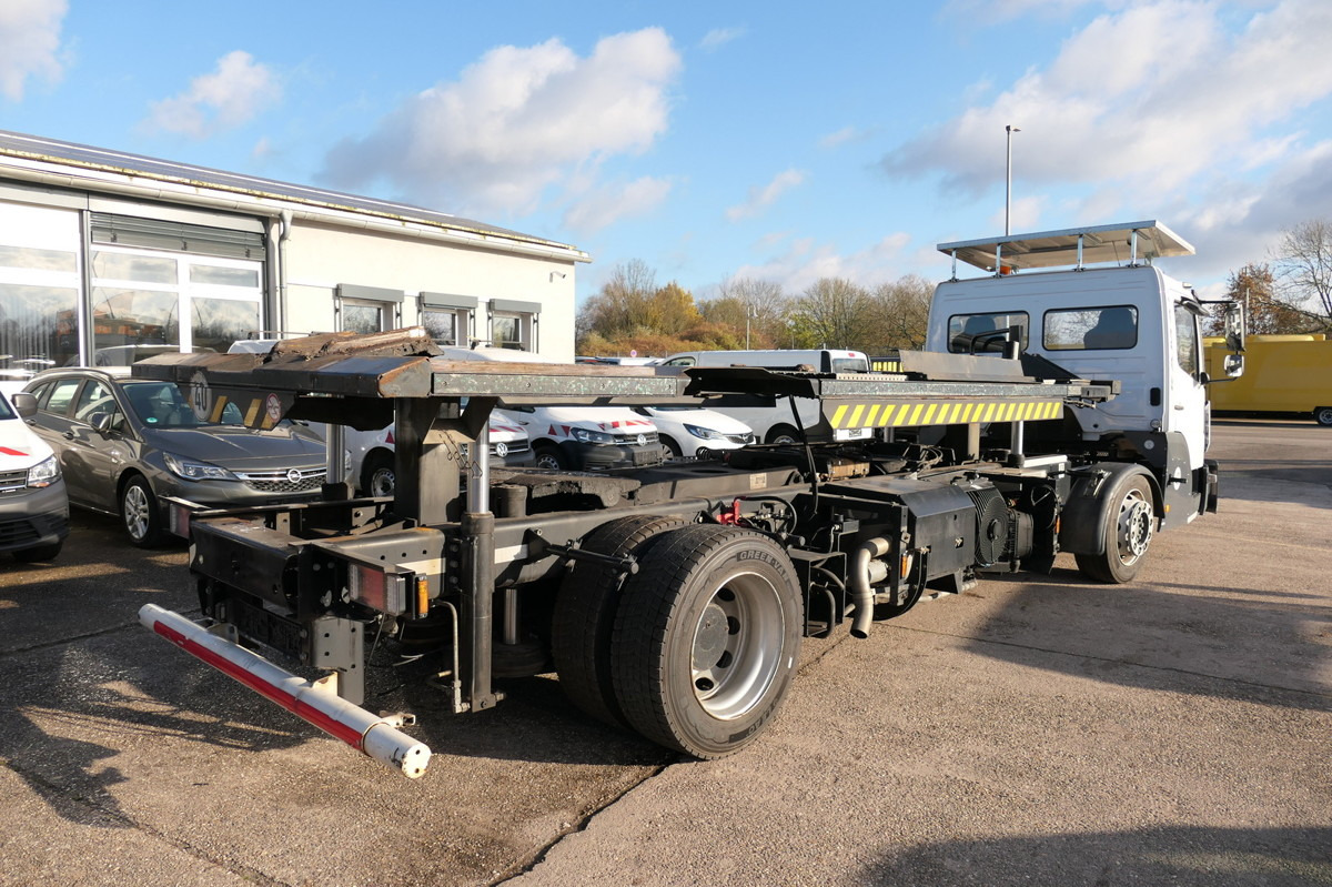 MERCEDES-BENZ Kamag Wiesel WBH 25 E4-D - 集装箱运输车/ 可拆卸车身的卡车:图2 MERCEDES-BENZ Kamag Wiesel WBH 25 E4-D - 集装箱运输车/ 可拆卸车身的卡车:图2