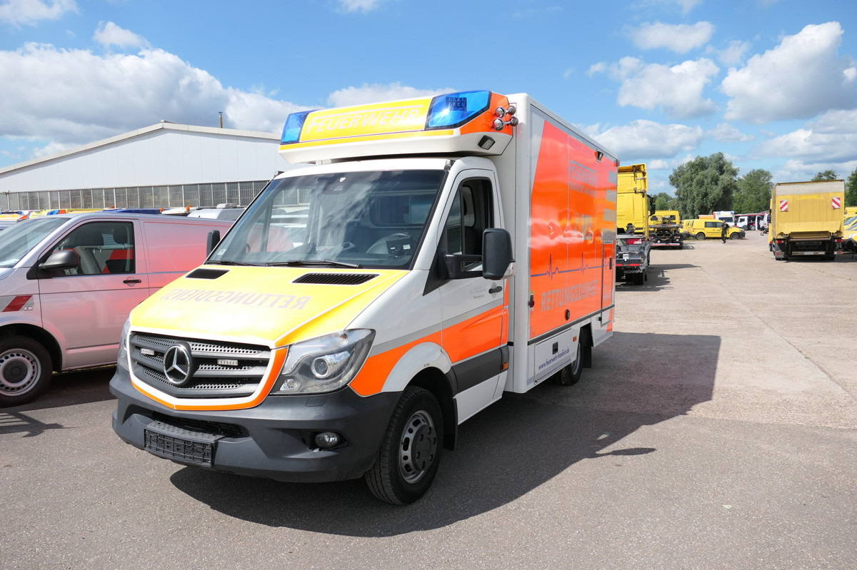 MERCEDES-BENZ Sprinter 519 CDI Klima Krankenwagen Fahrtec Aufb - 救护车:图2 MERCEDES-BENZ Sprinter 519 CDI Klima Krankenwagen Fahrtec Aufb - 救护车:图2