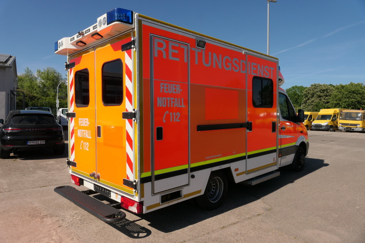 MERCEDES-BENZ Sprinter 519 CDI Klima Krankenwagen - 救护车:图3 MERCEDES-BENZ Sprinter 519 CDI Klima Krankenwagen - 救护车:图3