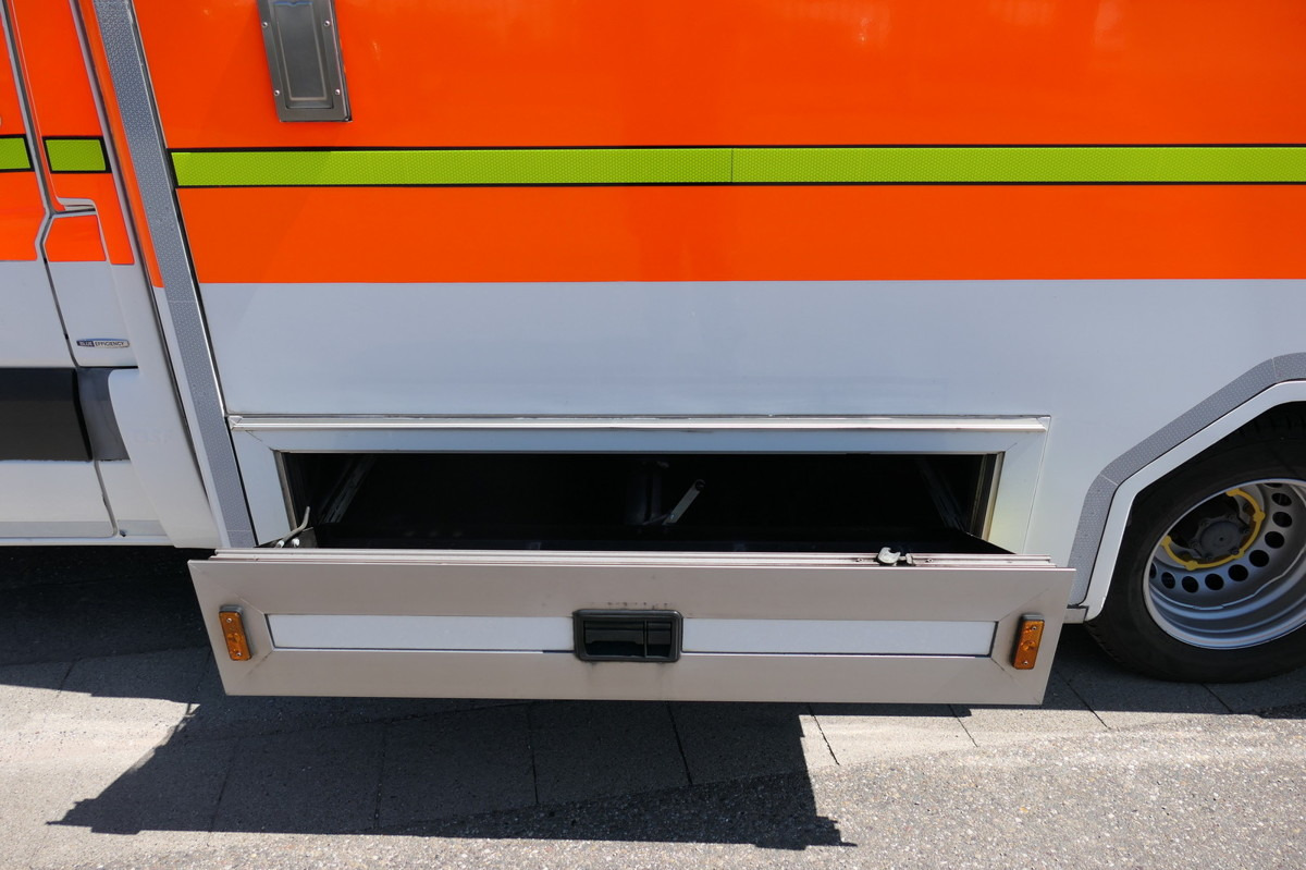 MERCEDES-BENZ Sprinter 519 CDI Klima Krankenwagen - 救护车:图5 MERCEDES-BENZ Sprinter 519 CDI Klima Krankenwagen - 救护车:图5