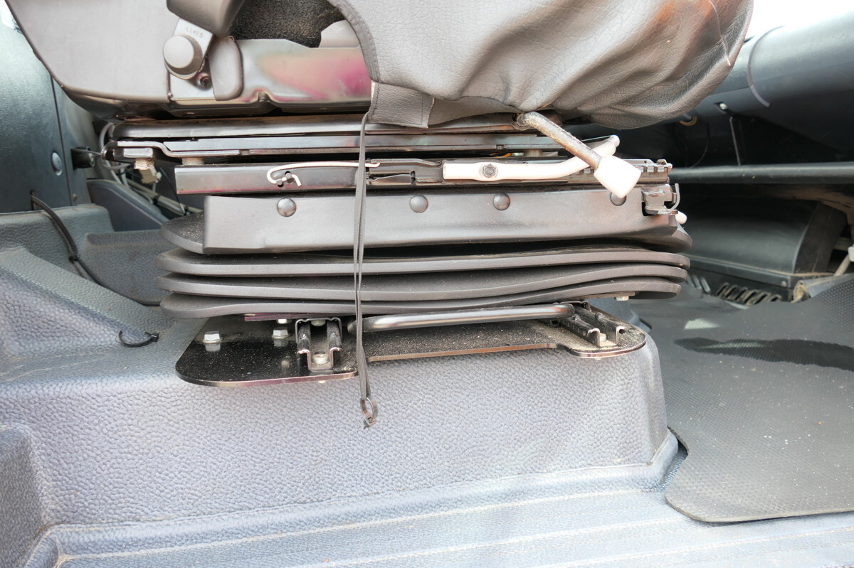栏板式/ 平板卡车, 市政/ 专用车辆 UNIMOG U400  405/12 AHK KLIMA ZAPFWELLE vorn SFZ KOMMUN：图11