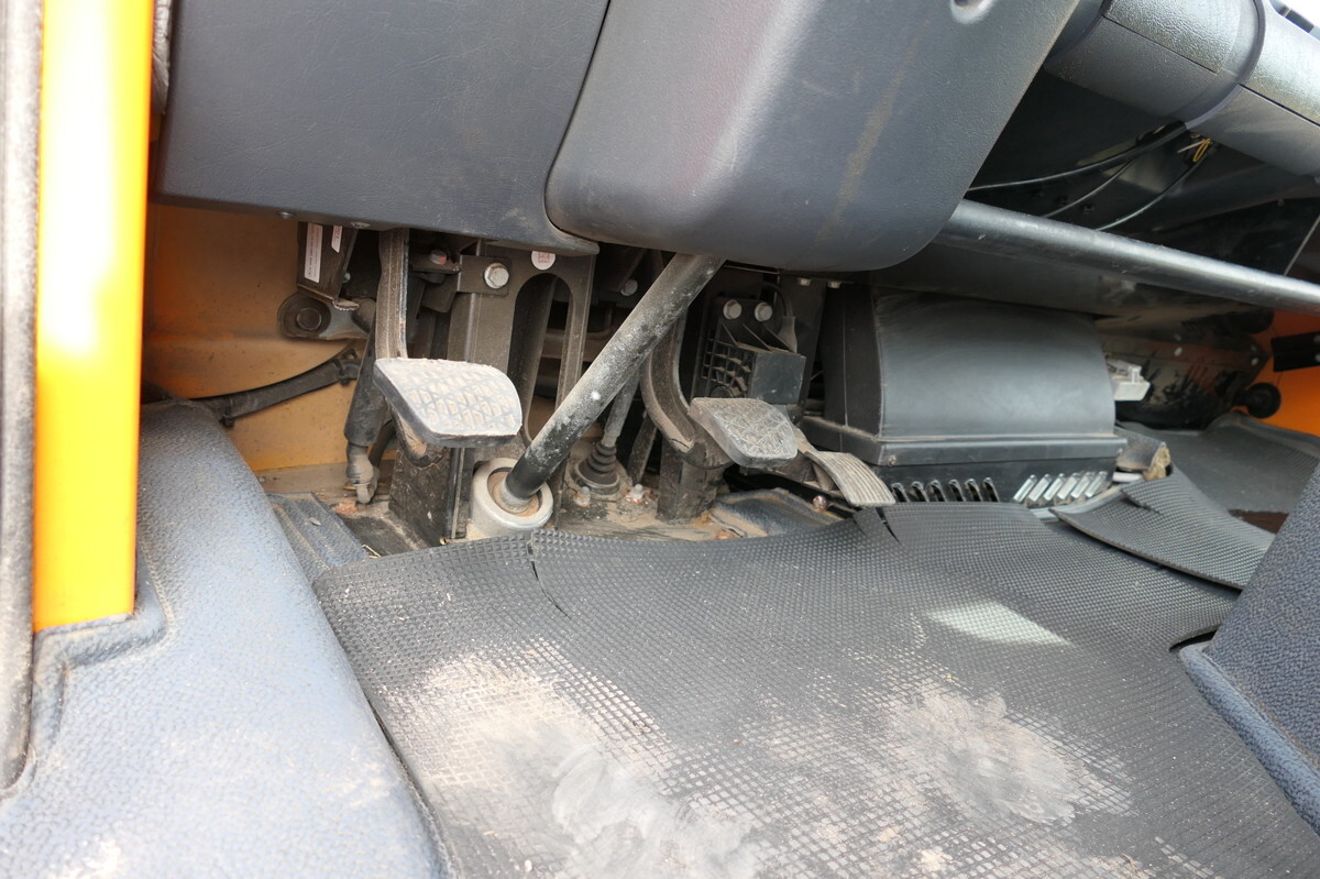 栏板式/ 平板卡车, 市政/ 专用车辆 UNIMOG U400  405/12 AHK KLIMA ZAPFWELLE vorn SFZ KOMMUN：图13