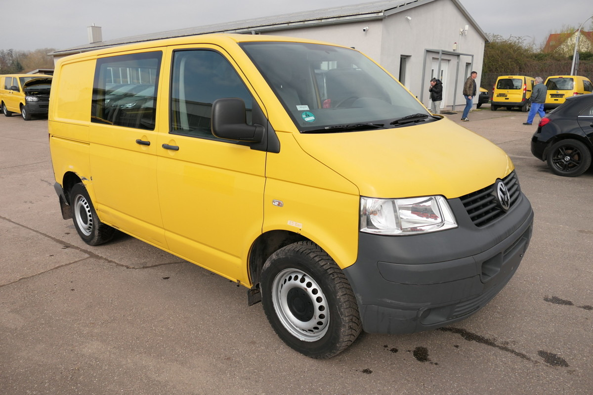 VW T5 Transporter 1.9 TDI PARKTRONIK 2xSCHIEBETÜR - 紧凑型面包车:图2 VW T5 Transporter 1.9 TDI PARKTRONIK 2xSCHIEBETÜR - 紧凑型面包车:图2