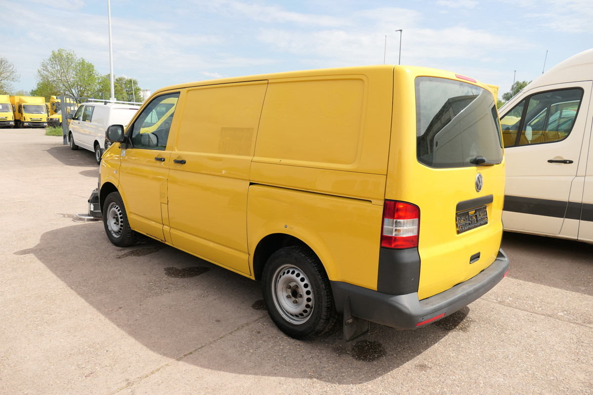 VW T5 Transporter 2.0 TDI EURO-5 CoC PARKTRONIK - 紧凑型面包车:图5 VW T5 Transporter 2.0 TDI EURO-5 CoC PARKTRONIK - 紧凑型面包车:图5