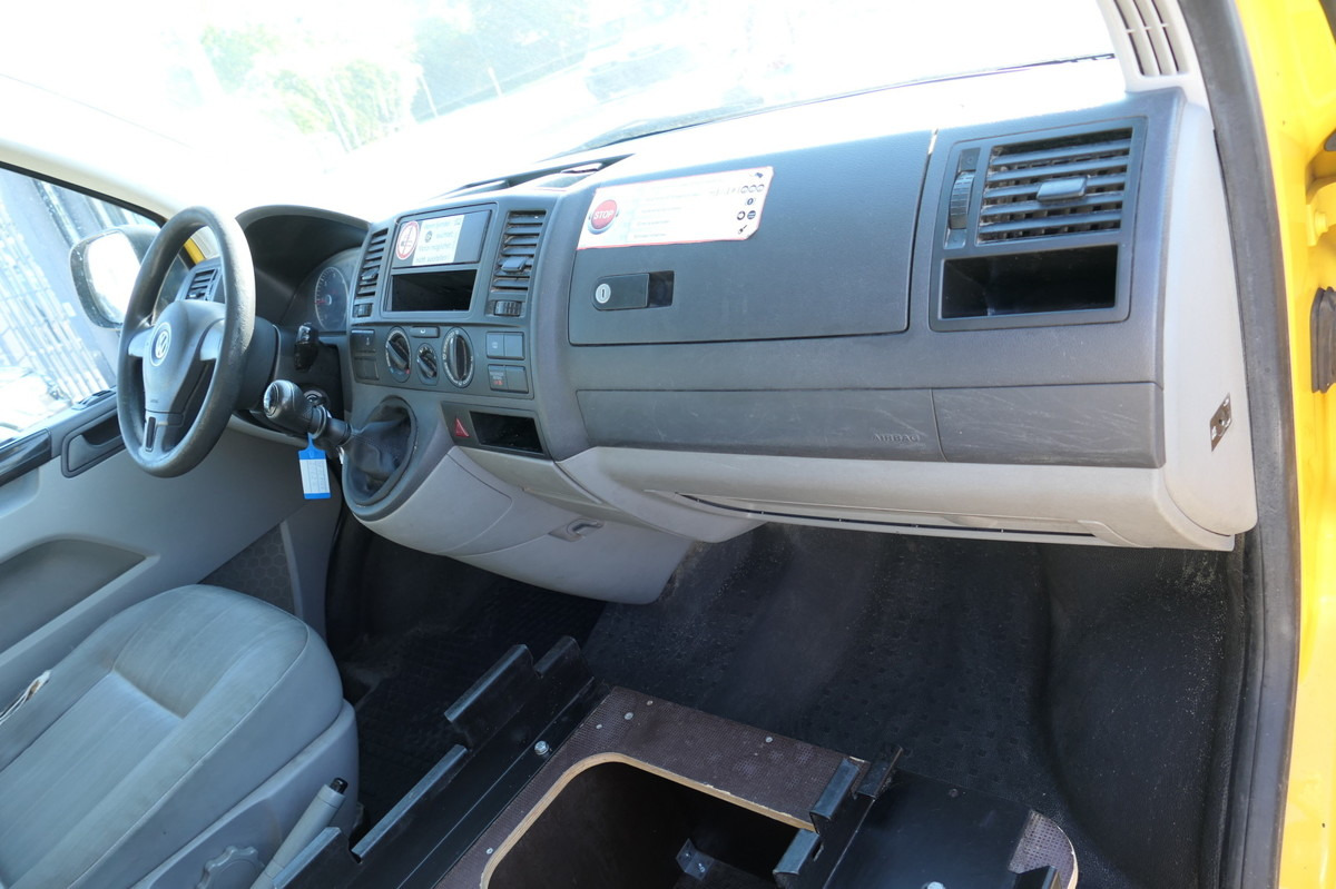 紧凑型面包车 VW T5 Transporter 2.0 TDI PARKTRONIK 2xSCHIEBETÜR：图8