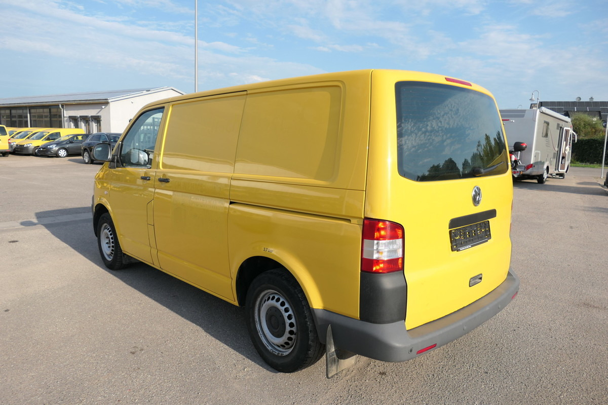 VW T5 Transporter 2.0 TDI PARKTRONIK 2xSCHIEBETÜR - 紧凑型面包车:图5 VW T5 Transporter 2.0 TDI PARKTRONIK 2xSCHIEBETÜR - 紧凑型面包车:图5