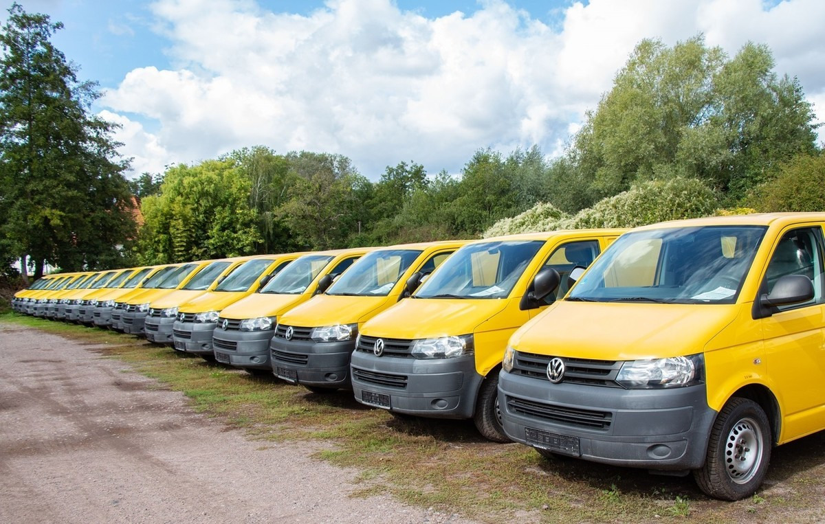 VW T5 Transporter 2.0 TDI PARKTRONIK EURO-5 2xSCHIE - 紧凑型面包车:图1 VW T5 Transporter 2.0 TDI PARKTRONIK EURO-5 2xSCHIE - 紧凑型面包车:图1