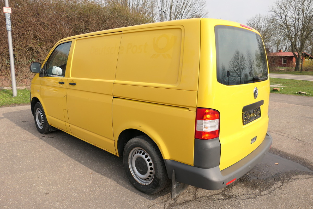 VW T5 Transporter 2.0 TDI PARKTRONIK EURO-5 2xSCHIE - 紧凑型面包车:图5 VW T5 Transporter 2.0 TDI PARKTRONIK EURO-5 2xSCHIE - 紧凑型面包车:图5