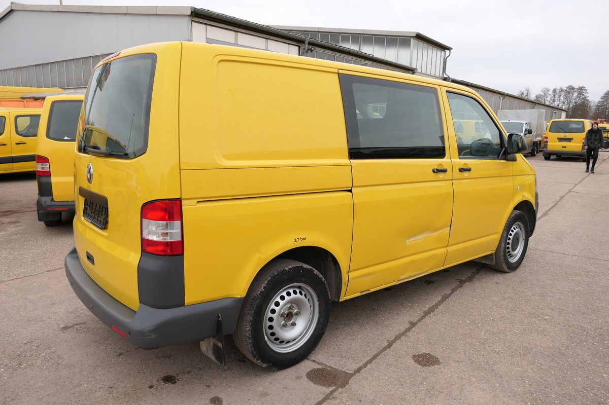 VW T5 Transporter 2.0 TDI PARKTRONIK EURO-5 2xSCHIE - 紧凑型面包车:图4 VW T5 Transporter 2.0 TDI PARKTRONIK EURO-5 2xSCHIE - 紧凑型面包车:图4