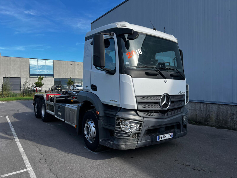 Mercedes-Benz Actros 2543 - 吊钩升降车:图3 Mercedes-Benz Actros 2543 - 吊钩升降车:图3