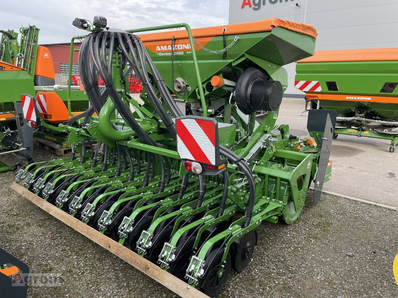 Amazone CENTAYA 3000 Spezial + KX 3001 - 联合条播机:图4 Amazone CENTAYA 3000 Spezial + KX 3001 - 联合条播机:图4