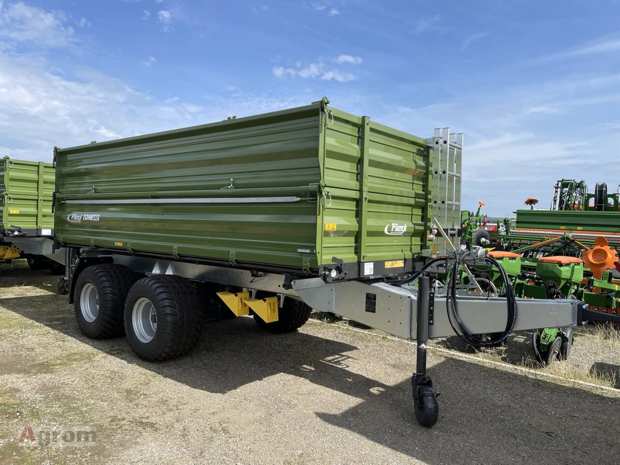 Fliegl TDK 140 FOX - 农场自卸拖车/ 自卸车:图1 Fliegl TDK 140 FOX - 农场自卸拖车/ 自卸车:图1
