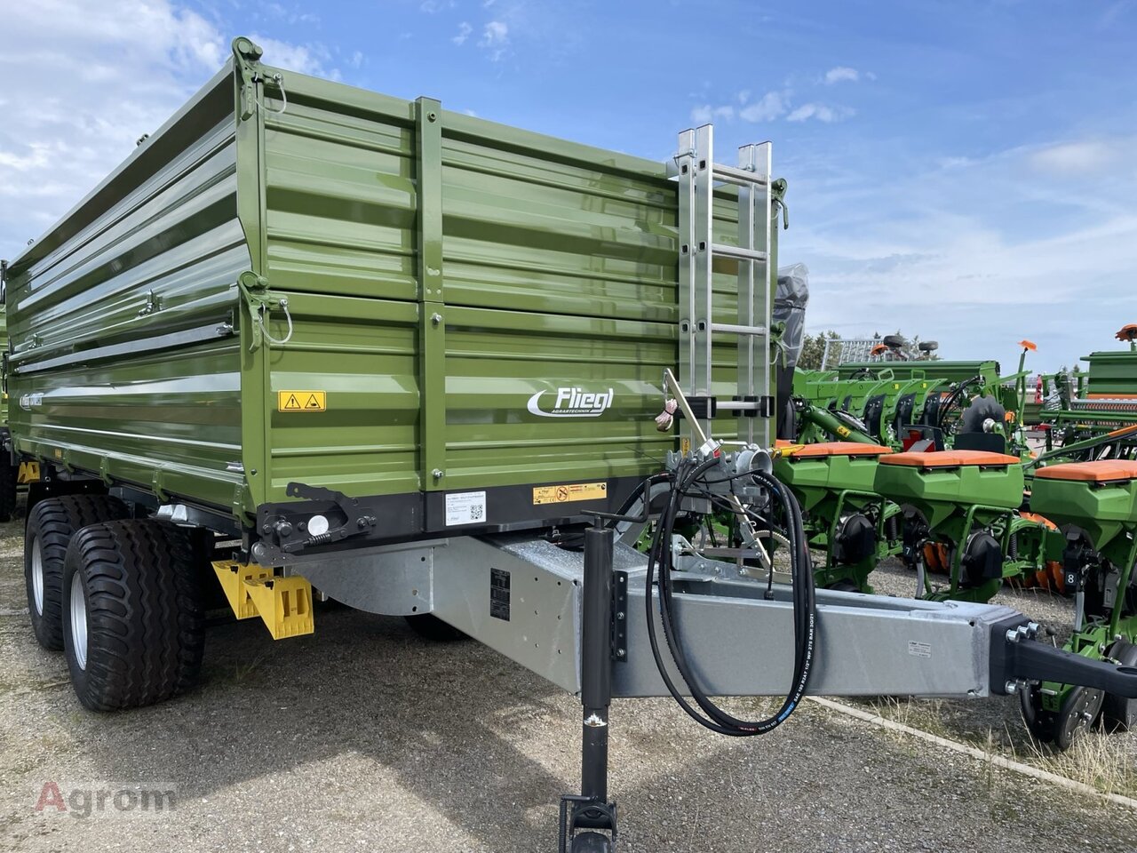 Fliegl TDK 140 FOX - 农场自卸拖车/ 自卸车:图5 Fliegl TDK 140 FOX - 农场自卸拖车/ 自卸车:图5