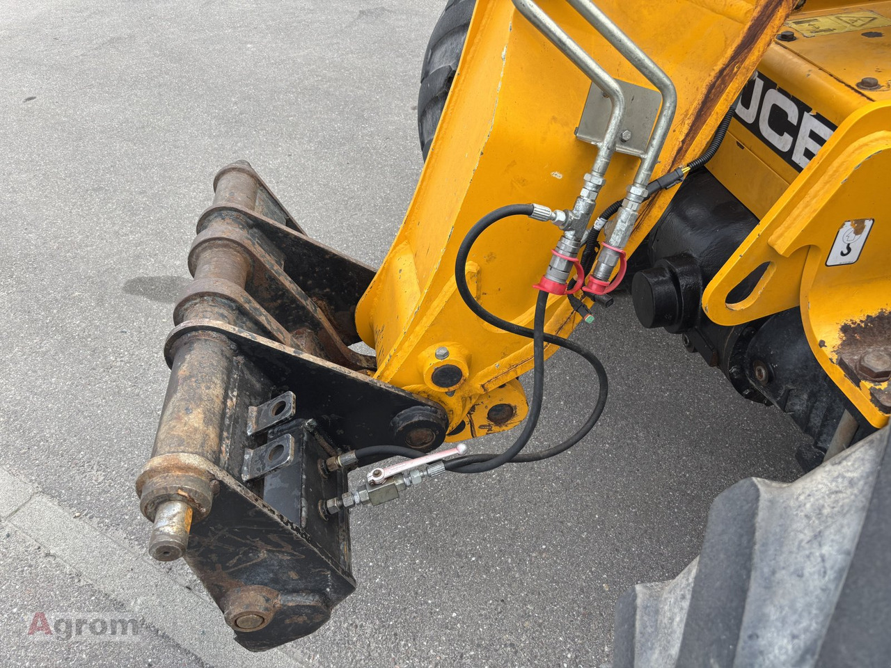 JCB 527-58 Agri - 伸缩臂叉装车:图5 JCB 527-58 Agri - 伸缩臂叉装车:图5