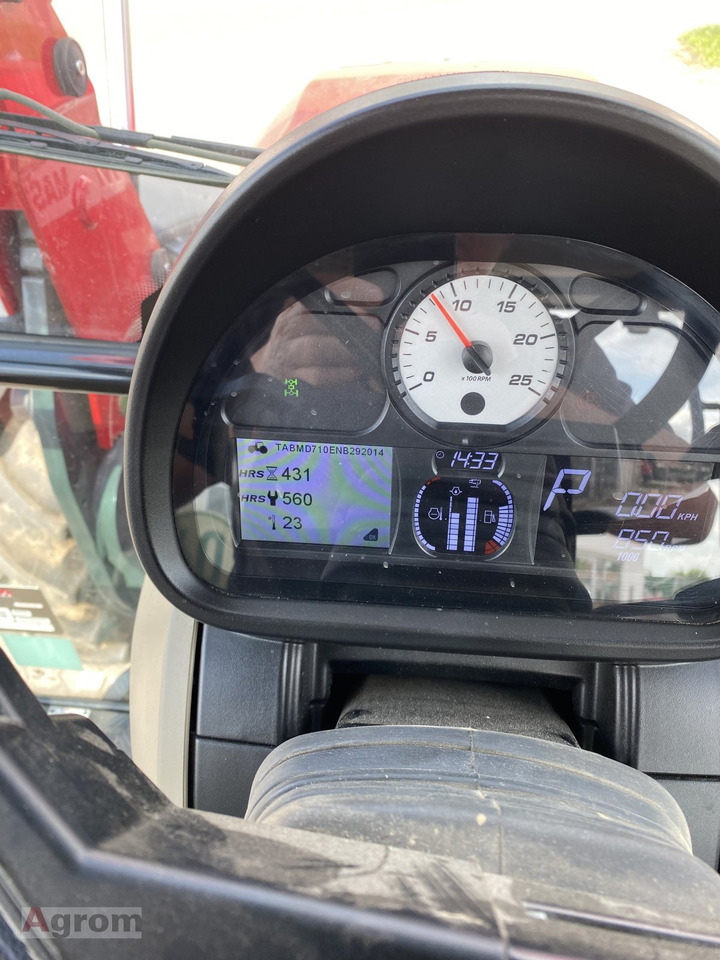 Massey Ferguson 5711 M DYNA-4 - 拖拉机:图2 Massey Ferguson 5711 M DYNA-4 - 拖拉机:图2
