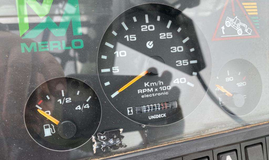 伸缩臂叉装车 Merlo P38.10 Turbo Farmer：图11