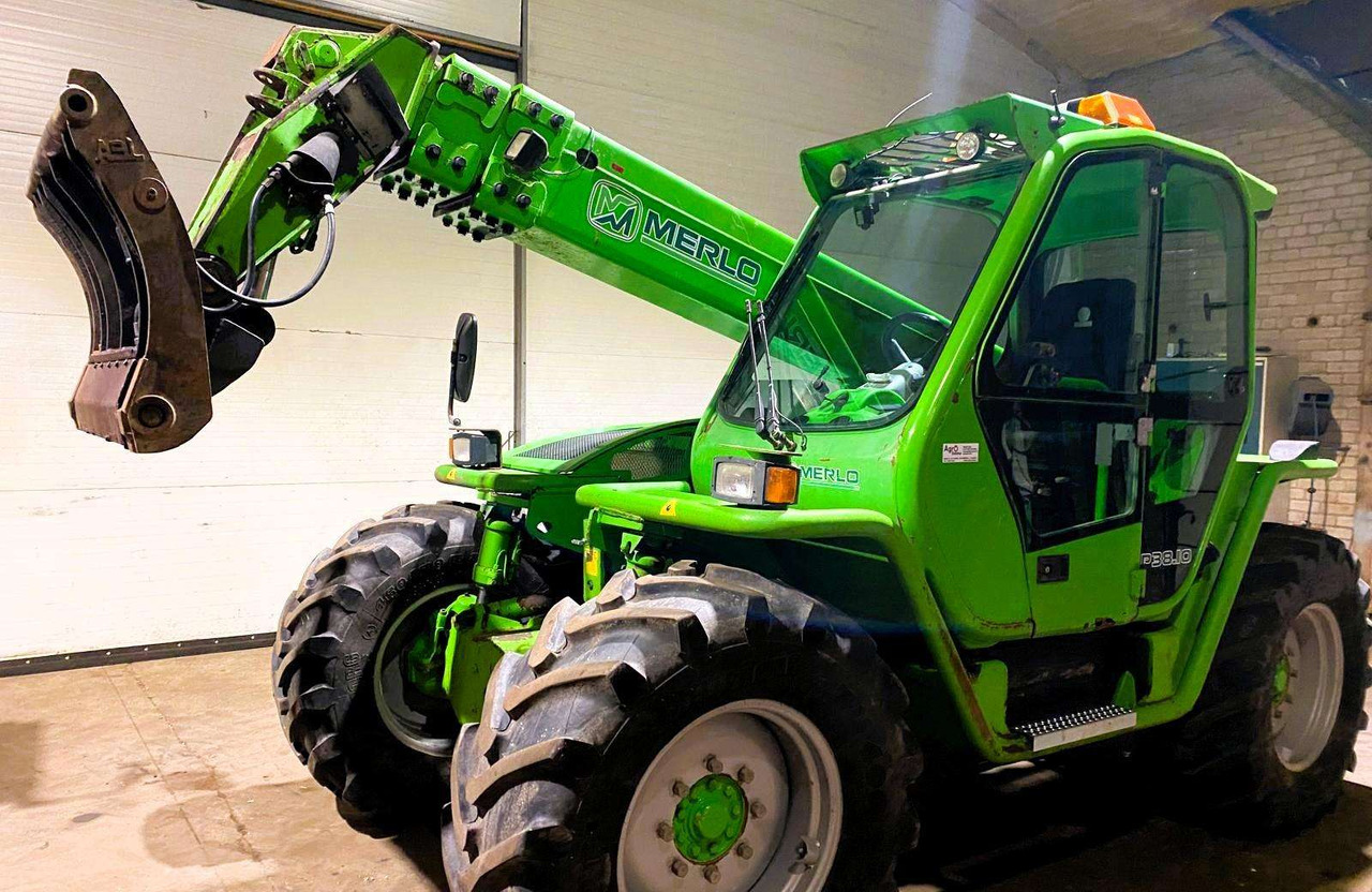 Merlo P38.10 - 伸缩臂叉装车:图4 Merlo P38.10 - 伸缩臂叉装车:图4