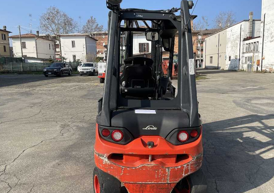 Linde E 30 L (batt. 2020) - 电动叉车:图4 Linde E 30 L (batt. 2020) - 电动叉车:图4