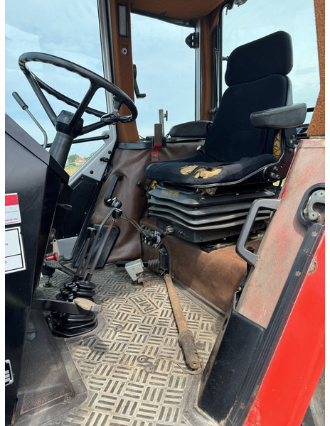 Massey Ferguson 675 - 拖拉机:图4 Massey Ferguson 675 - 拖拉机:图4