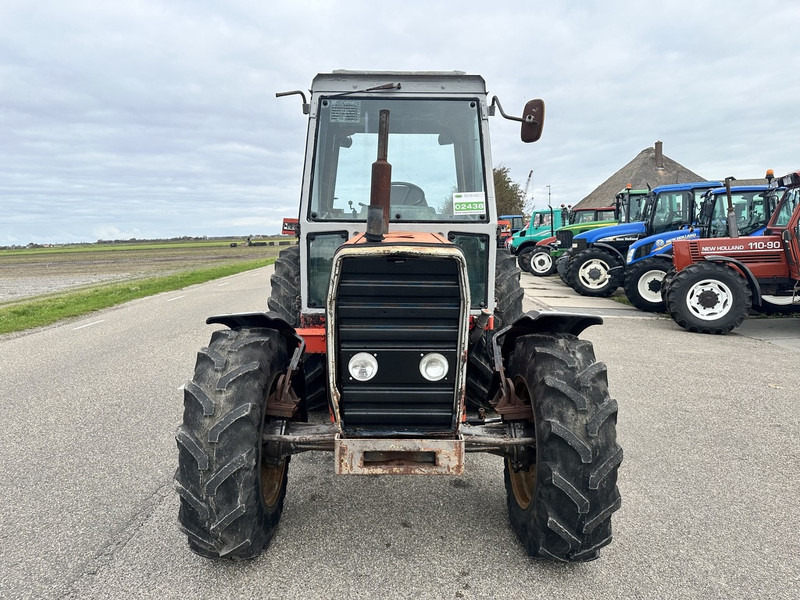 Massey Ferguson 690 - 拖拉机:图2 Massey Ferguson 690 - 拖拉机:图2