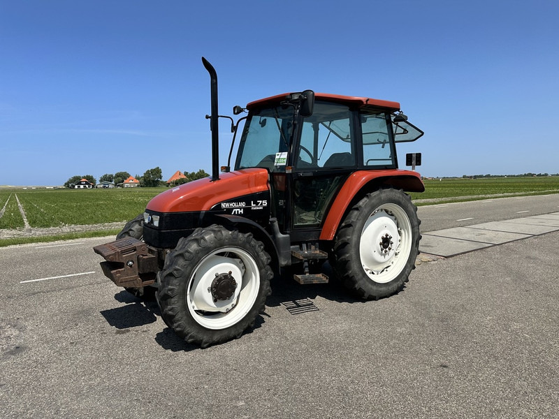 New Holland L 75 - 拖拉机:图1 New Holland L 75 - 拖拉机:图1