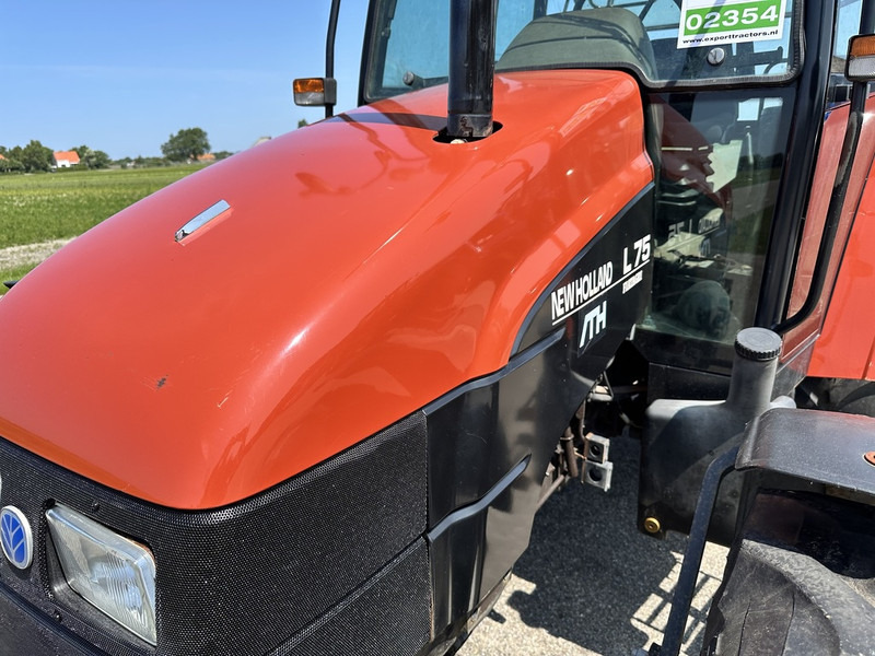 New Holland L 75 - 拖拉机:图2 New Holland L 75 - 拖拉机:图2