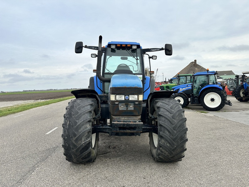 New Holland TM 135 - 拖拉机:图2 New Holland TM 135 - 拖拉机:图2