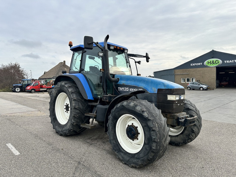 New Holland TM 135 - 拖拉机:图3 New Holland TM 135 - 拖拉机:图3