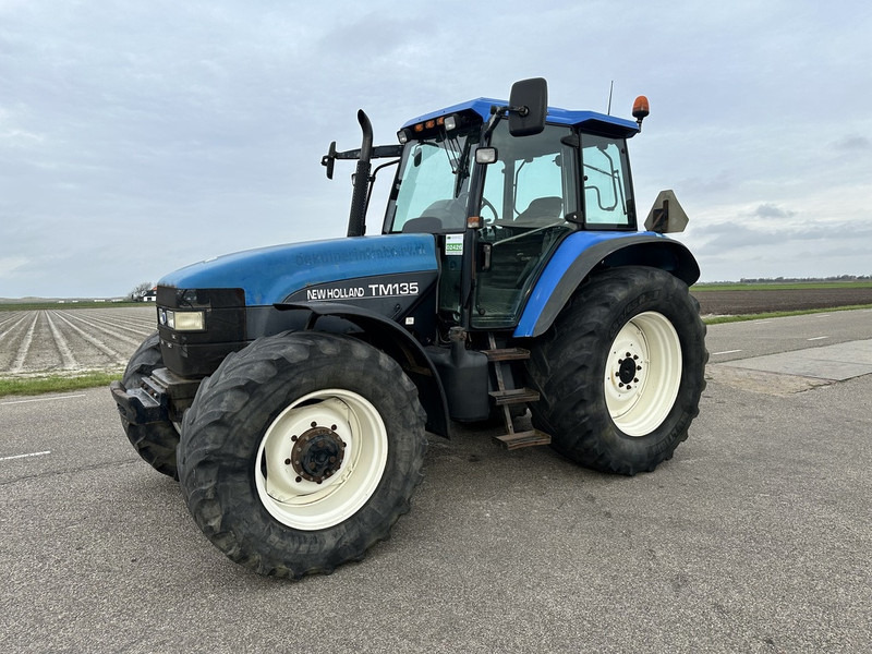 New Holland TM 135 - 拖拉机:图1 New Holland TM 135 - 拖拉机:图1