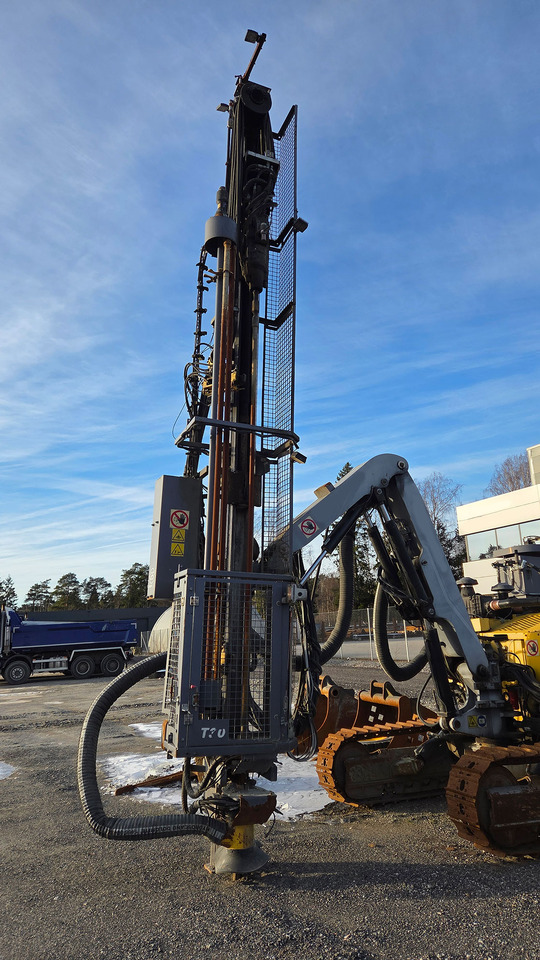 Atlas Copco FlexiROC T30R-01 - 定向钻孔机:图5 Atlas Copco FlexiROC T30R-01 - 定向钻孔机:图5