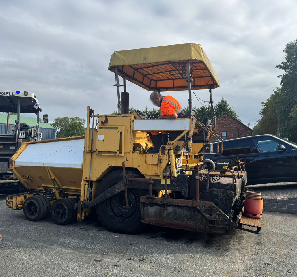 Bitelli BB650 - 沥青铺路机:图2 Bitelli BB650 - 沥青铺路机:图2