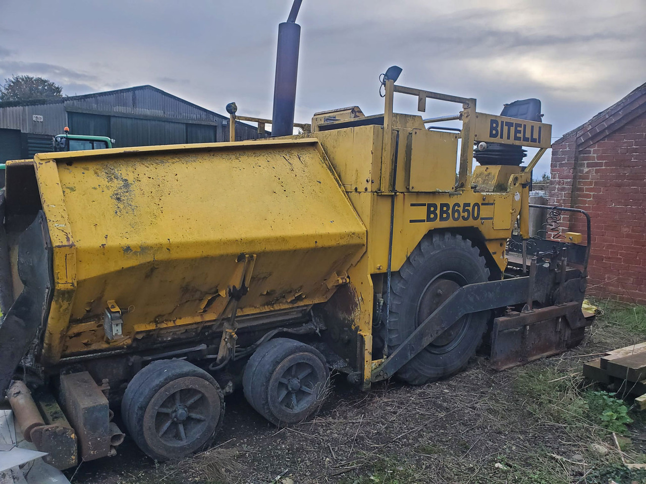Bitelli BB650 - 沥青铺路机:图3 Bitelli BB650 - 沥青铺路机:图3