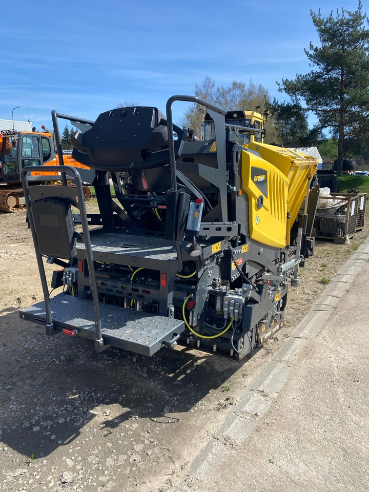 Bomag BF200 C-2 - 沥青铺路机:图4 Bomag BF200 C-2 - 沥青铺路机:图4