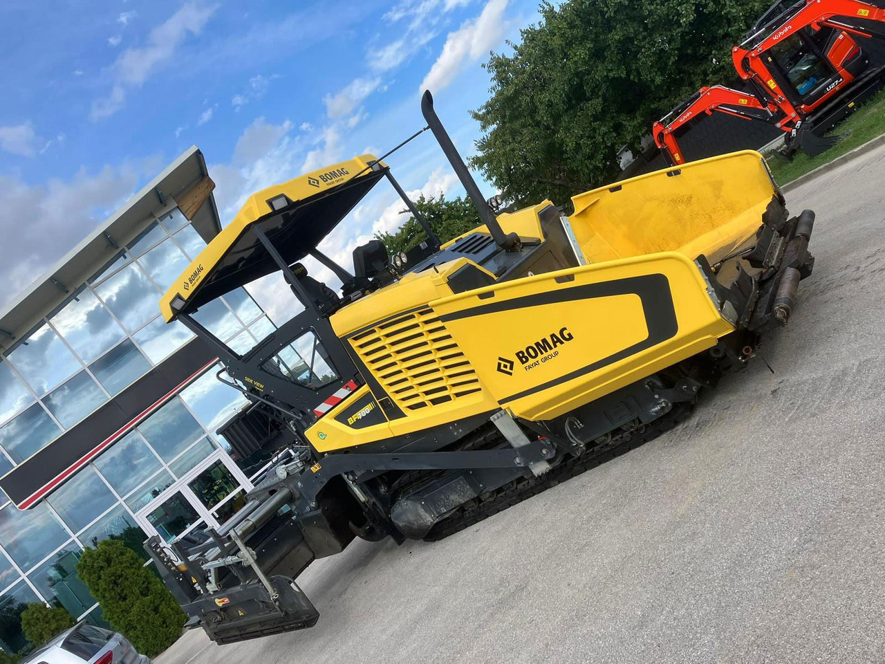 Bomag BF700 C-3 - 沥青铺路机:图4 Bomag BF700 C-3 - 沥青铺路机:图4