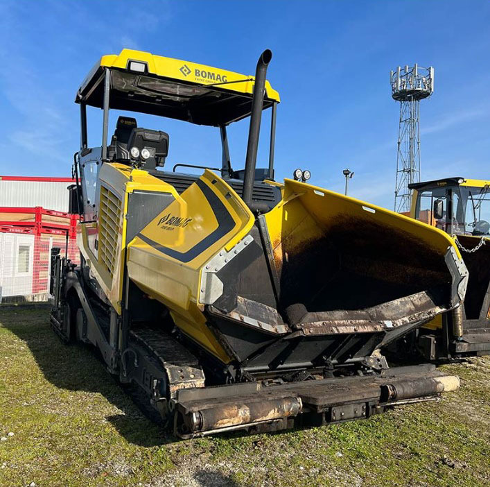 Bomag BF700 C-3 - 沥青铺路机:图2 Bomag BF700 C-3 - 沥青铺路机:图2