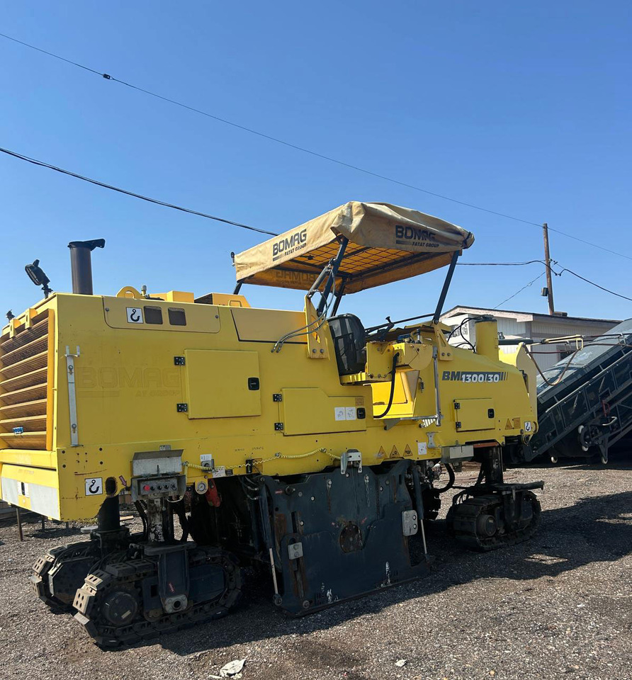 Bomag BM 1300/30 - 冷铣刨机:图1 Bomag BM 1300/30 - 冷铣刨机:图1