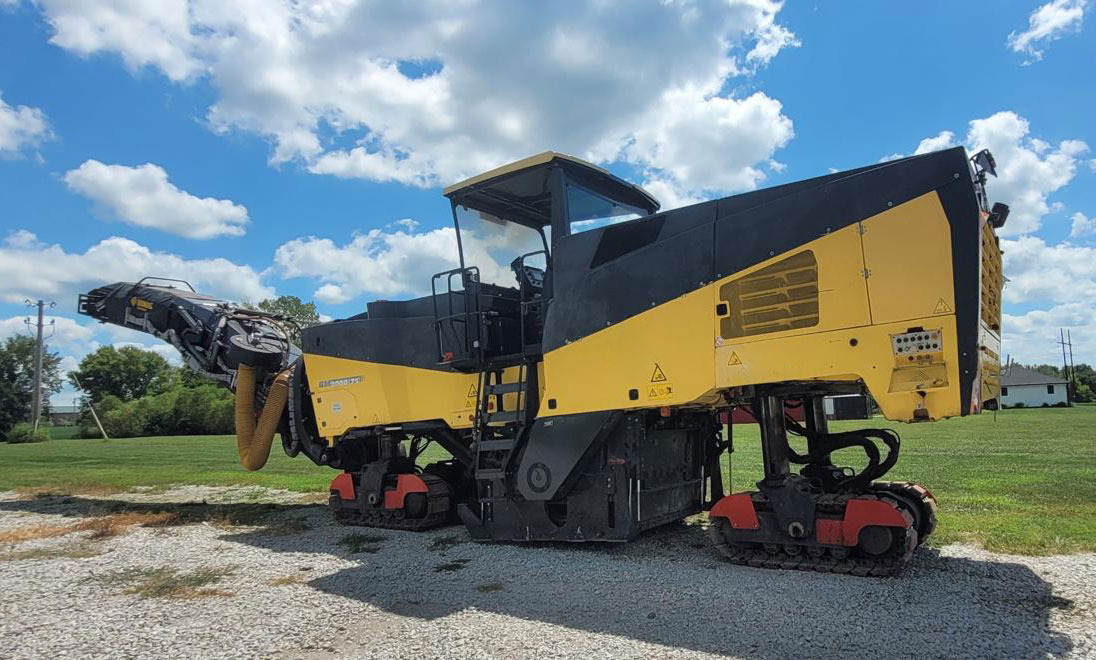 Bomag BM 2000/75 - 冷铣刨机:图2 Bomag BM 2000/75 - 冷铣刨机:图2